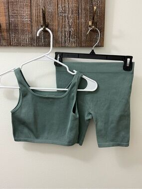 Primark sage green ribbed activewear set